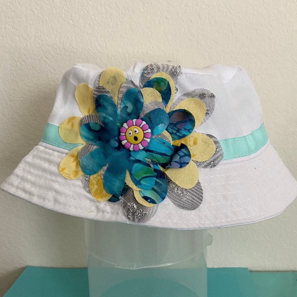 Hand-Made Little Girl's Bucket Hat in White with Sun Emoji Theme Size 2-6 years